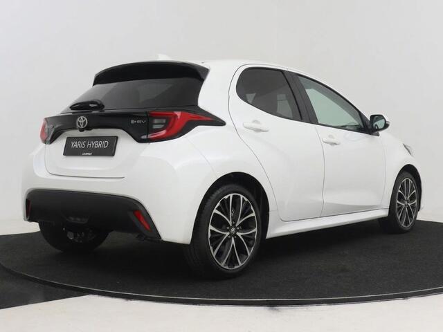 Toyota YARIS 1.5 Hybrid 115 Dynamic | Apple Carplay & Android Auto | Parkeercamera | * Actie Q3!