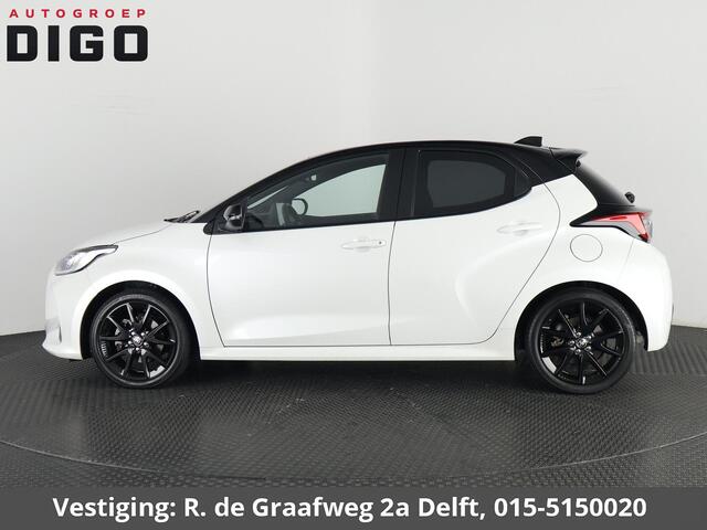 Toyota YARIS 1.5 Hybrid Executive Bi-Tone | Stoelverwarming | Navigatie | Parkeersenoren | Apple Carplay & AndroidAUTO |