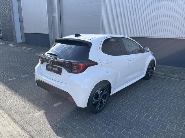Toyota YARIS 1.5 Hybrid 115 Dynamic €2.900 KORTING , VOORRAAD , SNEL RIJDEN