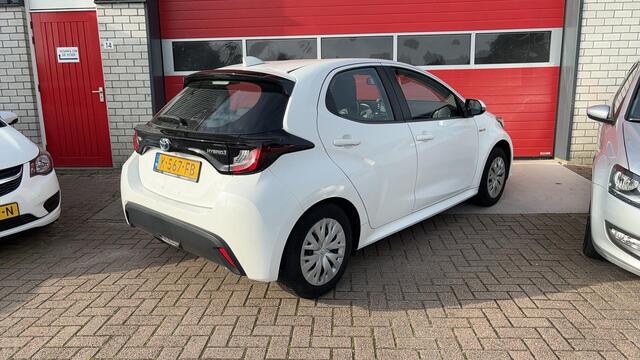 Toyota YARIS 1.5 Hybrid Active CAMERA / CARPLAY / ACC / CLIMA / BLUETOOTH / NL-AUTO