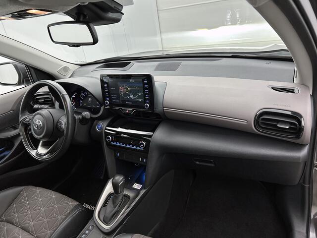 Toyota YARIS Cross 1.5 Hybrid Executive + | Panoramadak | LED Matrix | Head-Up | 360 Camera | Dodehoek detectie | Stoel+stuurverwarming | Elektrische achterklep | Parkeersensoren voor+achter | Navigatie | Apple CarPlay/Android A
