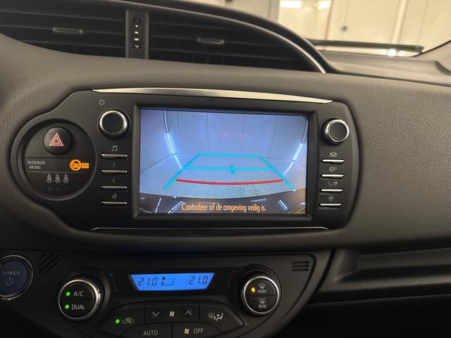 Toyota YARIS 1.5 Hybrid Active, Camera! Navigatie! VERWACHT!!