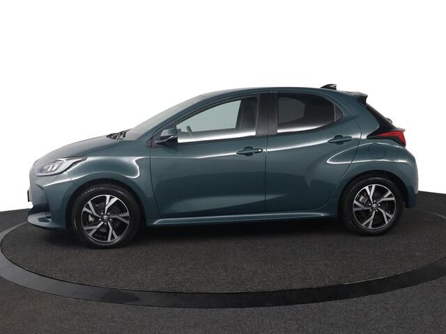 Toyota YARIS 1.5 Hybrid 115 Dynamic | Stoel verwarming | Stuurwiel verwarming | Parkeer sensoren |