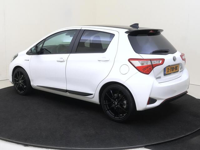 Toyota YARIS 1.5 Hybrid GR-Sport | LM velgen | sportstoelen | bluetooth