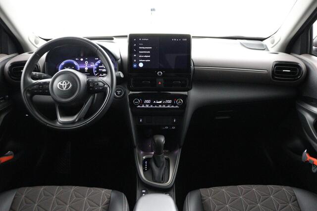 Toyota YARIS Cross 1.5 Hybrid 130 Executive | Premium Pack | Apple Carplay/Android Auto | parkeer sensoren v/a |