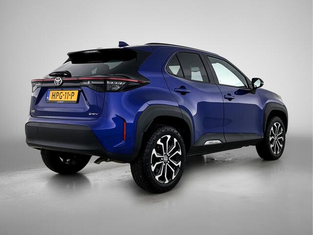 Toyota YARIS Cross 1.5 Hybrid 115 First Edition | BTW voertuig | Navigatie | Apple CarPlay/Android Auto | Cruise Control Adaptive | Climate Control | Achteruitrijcamera | LED verlichting | Velgen |