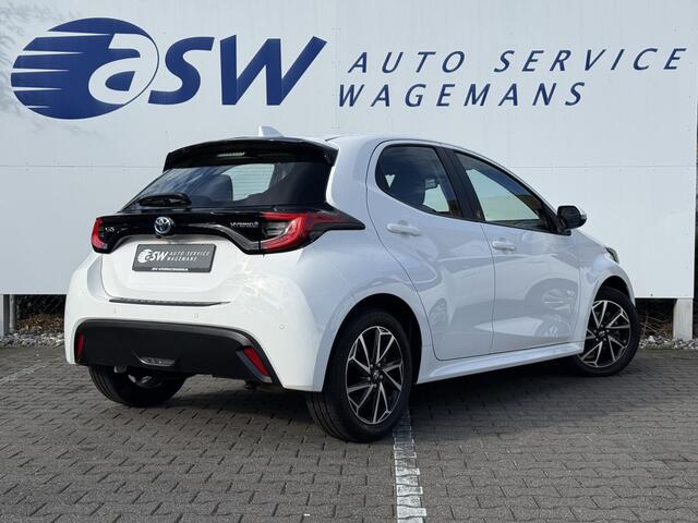 Toyota YARIS 1.5 Hybrid Team D | CarPlay | ACC | Camera | Dodehoek | Keyless