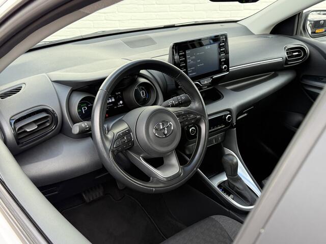 Toyota YARIS 1.5 Hybrid Team D | CarPlay | ACC | Camera | Dodehoek | Keyless