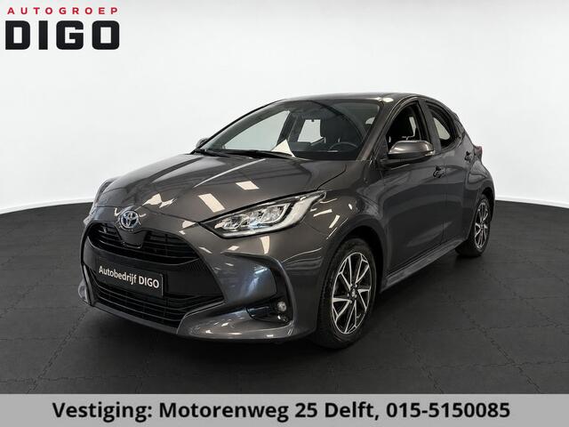Toyota YARIS 1.5 Hybrid 115 Dynamic GARANTIE TOT 06-2033! . STOEL VERWARMING . PARKEERSENSOREN ACHTER . APPLE CARPLAY & ANDRIOD AUTO . SLECHTS 33.000KM .