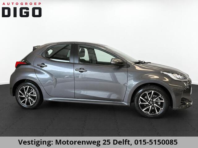 Toyota YARIS 1.5 Hybrid 115 Dynamic GARANTIE TOT 06-2033! . STOEL VERWARMING . PARKEERSENSOREN ACHTER . APPLE CARPLAY & ANDRIOD AUTO . SLECHTS 33.000KM .
