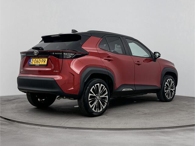 Toyota YARIS Cross 1.5 Hybrid 130 Executive | Stoelverwarming | Navigatie | Apple CarPlay/Android Auto | Cruise Control Adaptive | Draadloze telefoonlader | Half lederen bekleding "