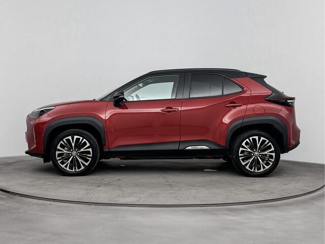 Toyota YARIS Cross 1.5 Hybrid 130 Executive | Stoelverwarming | Navigatie | Apple CarPlay/Android Auto | Cruise Control Adaptive | Draadloze telefoonlader | Half lederen bekleding "
