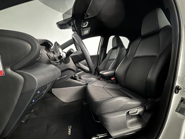Toyota YARIS 1.5 Hybrid Executive | Bi-tone