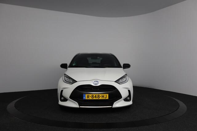 Toyota YARIS 1.5 Hybrid Executive | Bi-tone
