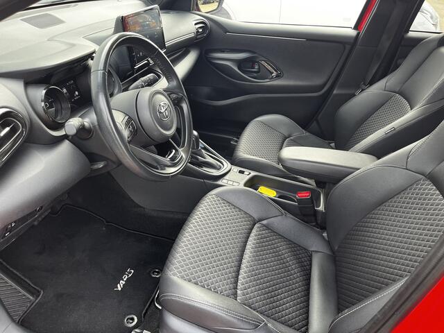 Toyota YARIS 1.5 Hybrid Executive Carplay Android auto Stoelverwarming Dealer onderhouden