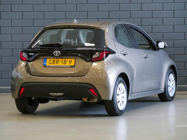 Toyota YARIS 1.5 VVT-i Active | CAMERA | APPLE CARPLAY / ANDROID AUTO |