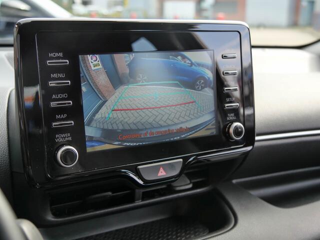 Toyota YARIS 1.5 VVT-i Active | CAMERA | APPLE CARPLAY / ANDROID AUTO |