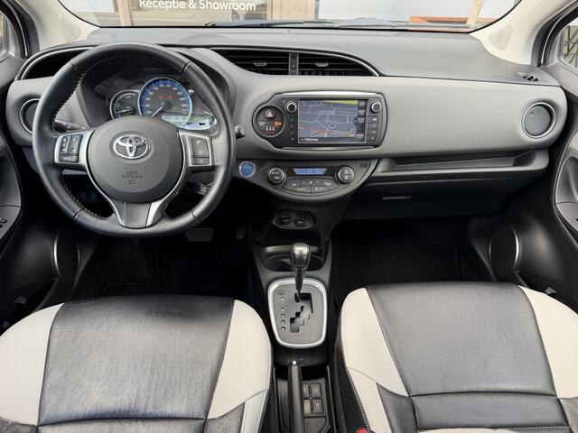 Toyota YARIS 1.5 Hybrid Trend Bi-Tone | Leer | Navigatie | LM Velgen