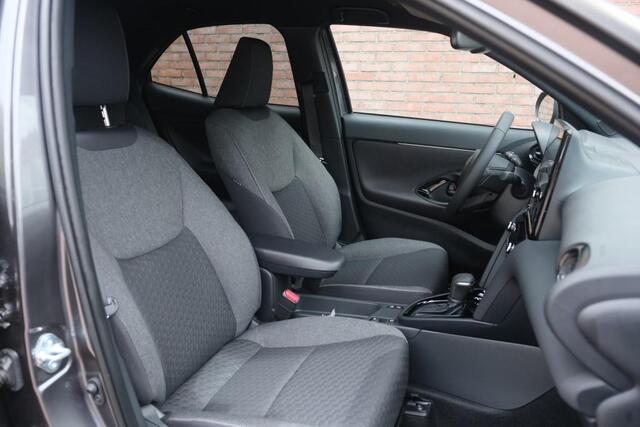 Toyota YARIS Cross 1.5 Hybrid 115pk CVT Dynamic - Achteruitrijcamera - Apple CarPlay - Climate control - Keyless - LED-koplampen - Parkeersensoren - Stoelverwarming - Dodehoekdetectie