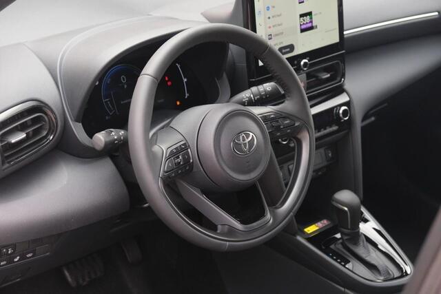 Toyota YARIS Cross 1.5 Hybrid 115pk CVT Dynamic - Achteruitrijcamera - Apple CarPlay - Climate control - Keyless - LED-koplampen - Parkeersensoren - Stoelverwarming - Dodehoekdetectie