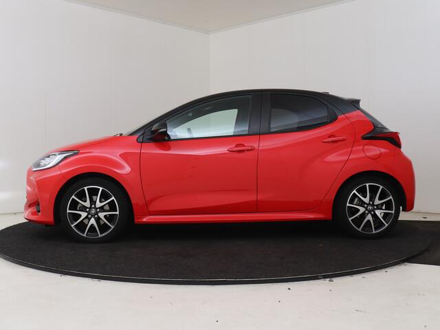 Toyota YARIS 1.5 Hybrid Executive | Dealer onderhouden | Dodehoek detectie | Stoelverwarming | Draadloze telefoonlader | Parkeersensoren voor+achter | Navigatie | Apple CarPlay/Android Auto |