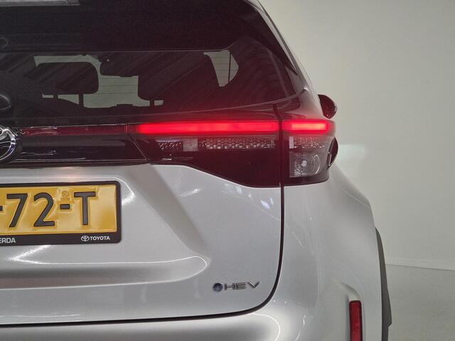 Toyota YARIS Cross 1.5 Hybrid 115 Dynamic | COmfort pack | Draadloze carplay | Keyless | LED |