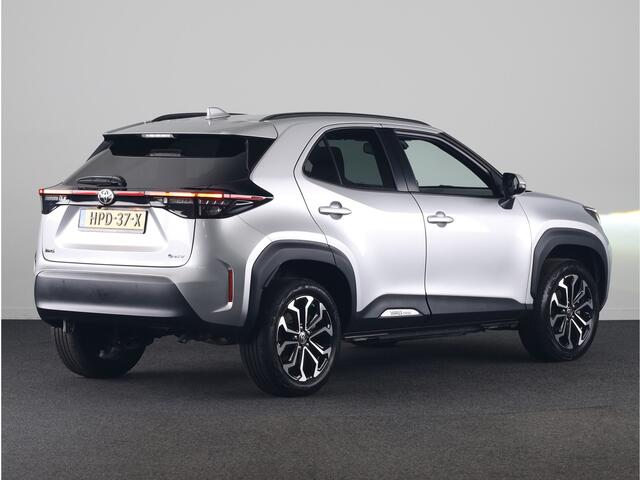 Toyota YARIS Cross 1.5 Hybrid 115 Dynamic | Stuur-Stoelverwarming | Parkeersensoren | Apple Carplay-Android Auto |