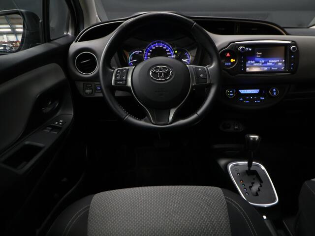 Toyota YARIS 1.5 Hybrid Trend [CRUISE CONTROL, ACHTERUITRIJCAMERA, PDC V+A, NAVIGATIE, CLIMATE CONTROL, LEDERENSTUUR, BLUETOOTH, LED, NIEUWSTAAT]