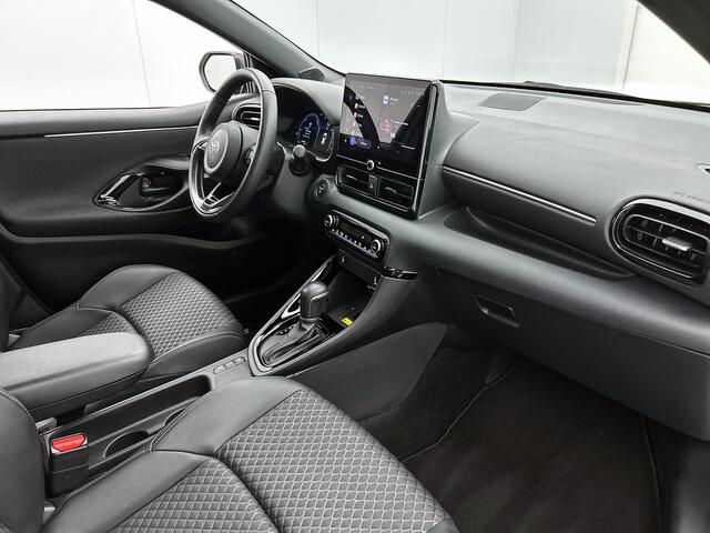Toyota YARIS 1.5 Hybrid 130 pk Executive Automaat | Parkeersensoren | Stoelverwarming | Stuurverwarming |