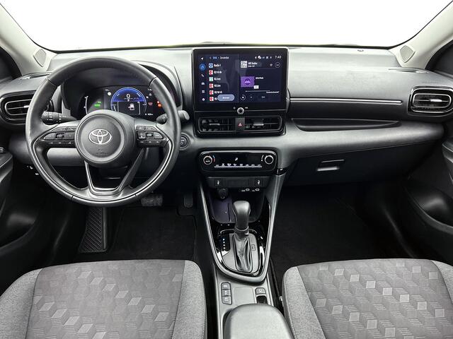 Toyota YARIS 1.5 Hybrid 115 Dynamic | Parkeersensoren V+A | Blindspot | Stuur-Stoelverwarming |