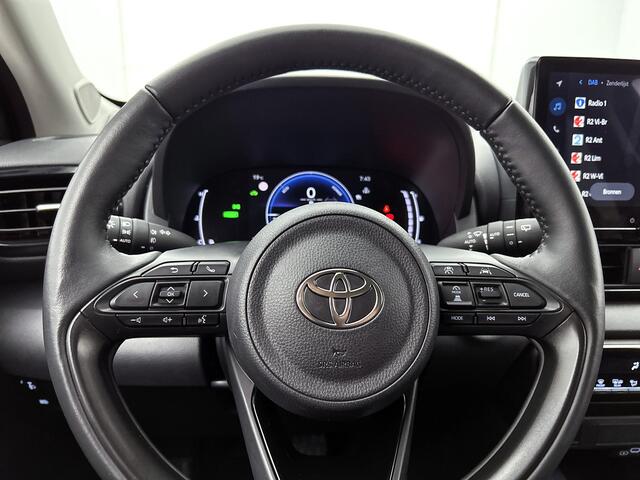 Toyota YARIS 1.5 Hybrid 115 Dynamic | Parkeersensoren V+A | Blindspot | Stuur-Stoelverwarming |