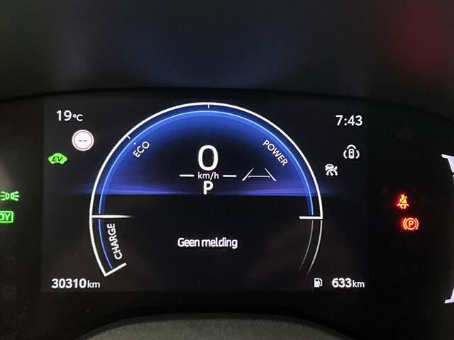 Toyota YARIS 1.5 Hybrid 115 Dynamic | Parkeersensoren V+A | Blindspot | Stuur-Stoelverwarming |