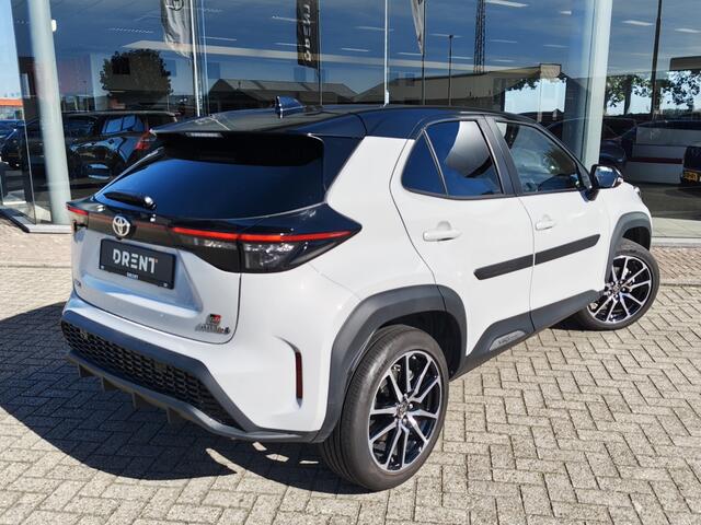 Toyota YARIS Cross 1.5 Hybrid GR Sport | JBL | Sensoren v/a | El. Achterklep | Stoelverwarming