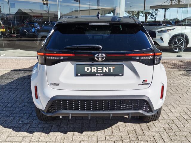 Toyota YARIS Cross 1.5 Hybrid GR Sport | JBL | Sensoren v/a | El. Achterklep | Stoelverwarming