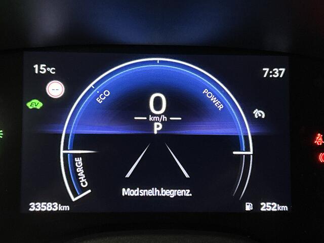 Toyota YARIS Cross 1.5 Hybrid 115 First Edition | Comfort Pack |