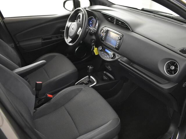 Toyota YARIS 1.5 VVT-i Executive | Navigatie | Trekhaak | Camera | Cruise