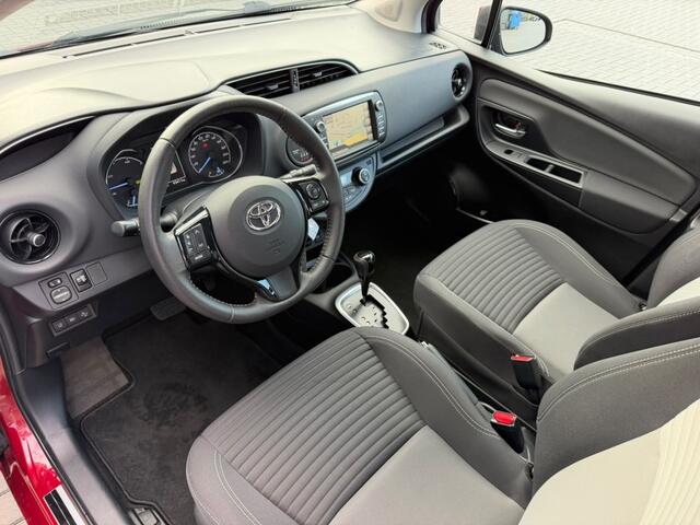 Toyota YARIS 1.5 Hybrid Bi-Tone AUT / Camera, Navi, Bluetooth, LM velgen