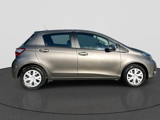 Toyota YARIS 1.5 VVT-i Active RIJKLAAR | Climate Control | Cruise Control | Camera