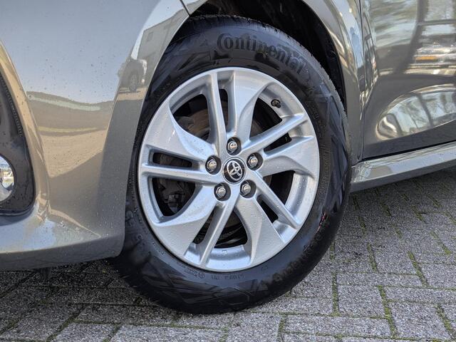 Toyota YARIS 1.5 VVT-i Active | Afn. Trekhaak | Stoelverwarming | Airco | Camera | ACC