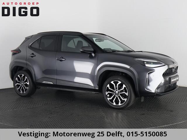 Toyota YARIS Cross 1.5 HYBRIDE DYNAMIC LUXURY GARANTIE TOT 2035 . NAVIGATIE . PARKEERSENSOREN VOOR & ACHTER . STOEL/STUUR VERWARMING .
