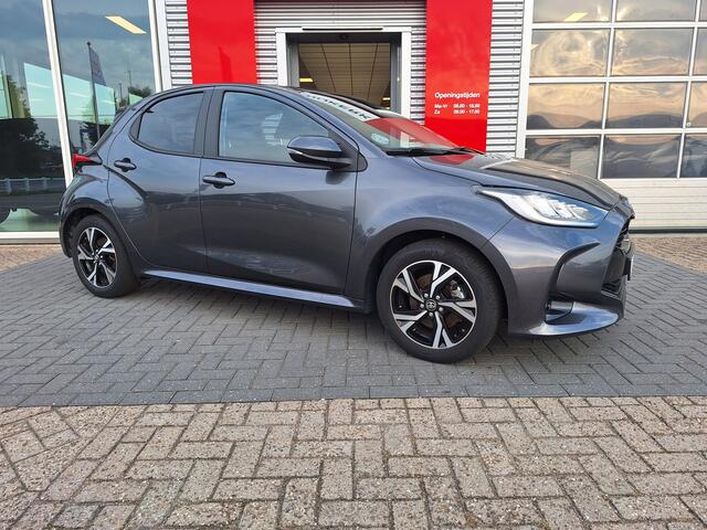 Toyota YARIS 1.5 Hybrid Dynamic Limited met stoel- en stuurverwarming