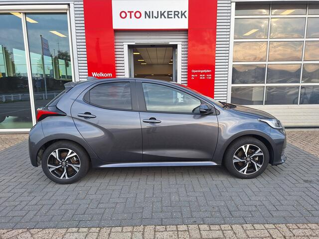 Toyota YARIS 1.5 Hybrid Dynamic Limited met stoel- en stuurverwarming