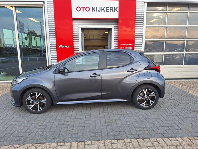 Toyota YARIS 1.5 Hybrid Dynamic Limited met stoel- en stuurverwarming