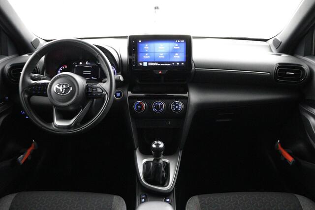 Toyota YARIS Cross 1.5 VVT-I Dynamic | Apple Carplay/Android Auto | all seasons banden | Navigatie |