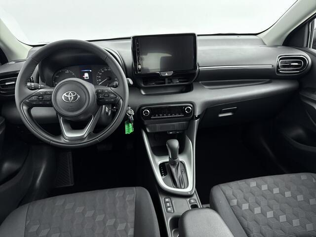 Toyota YARIS 1.5 Hybrid 115 Active | Direct leverbaar! | Metaallak | Retailpremie | **** Q3 Actie