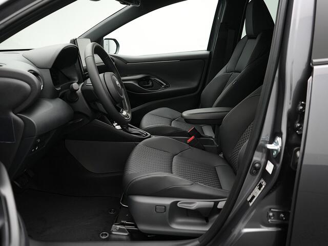 Toyota YARIS 1.5 Hybrid 130 Executive | Direct leverbaar! | Metaalkleur | Retailpremie | **** Q3 Actie