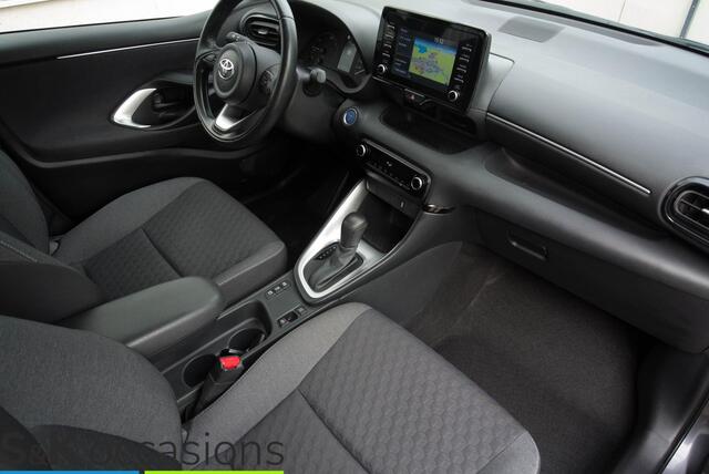 Toyota YARIS 1.5 Hybrid 10j Garantie NAVI BSM PDC