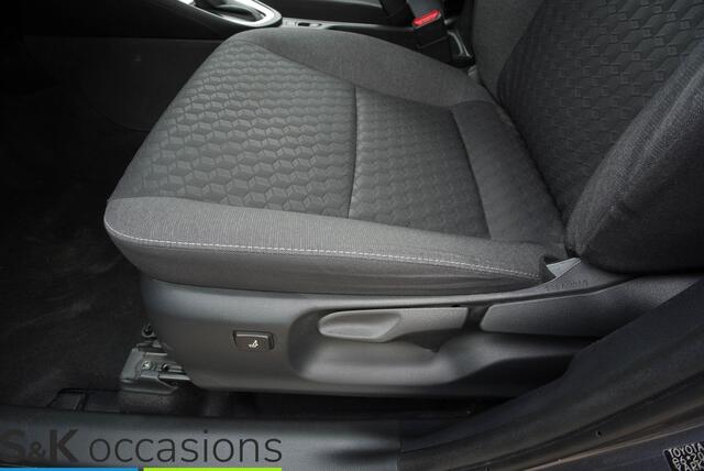 Toyota YARIS 1.5 Hybrid 10j Garantie NAVI BSM PDC