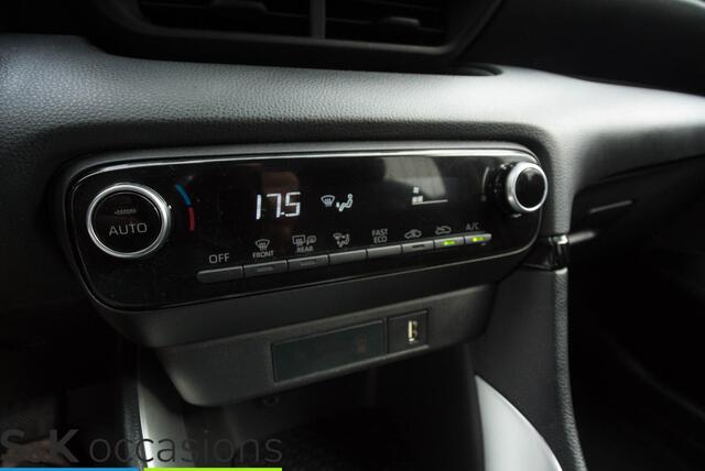 Toyota YARIS 1.5 Hybrid 10j Garantie NAVI BSM PDC