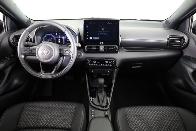 Toyota YARIS 1.5 Hybrid 130 Executive | Direct leverbaar! | Metaallak | Retailpremie | **** Q3 Actie
